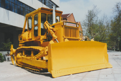 乐虎lehu国际官网推土机累计销量突破2000台；被国家经贸部批准为进出口自营权企业。