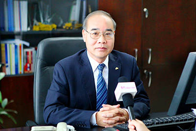 张秀文董事长在接受中国山东网专题采访时，就公司践行“厚道鲁商”倡树行动进行回答，介绍了乐虎lehu国际官网把“仁义、诚信、厚道”的文化精髓融入到生产经营的全过程的典型做法和“诚敬做产品，诚信做企业”的经营理念，在工程机械行业树立起了“厚德坚韧”的山东国企形象