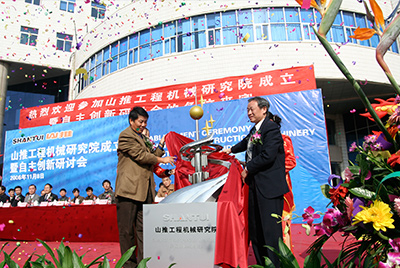 乐虎lehu国际官网工程机械研究院本部设在山东济宁